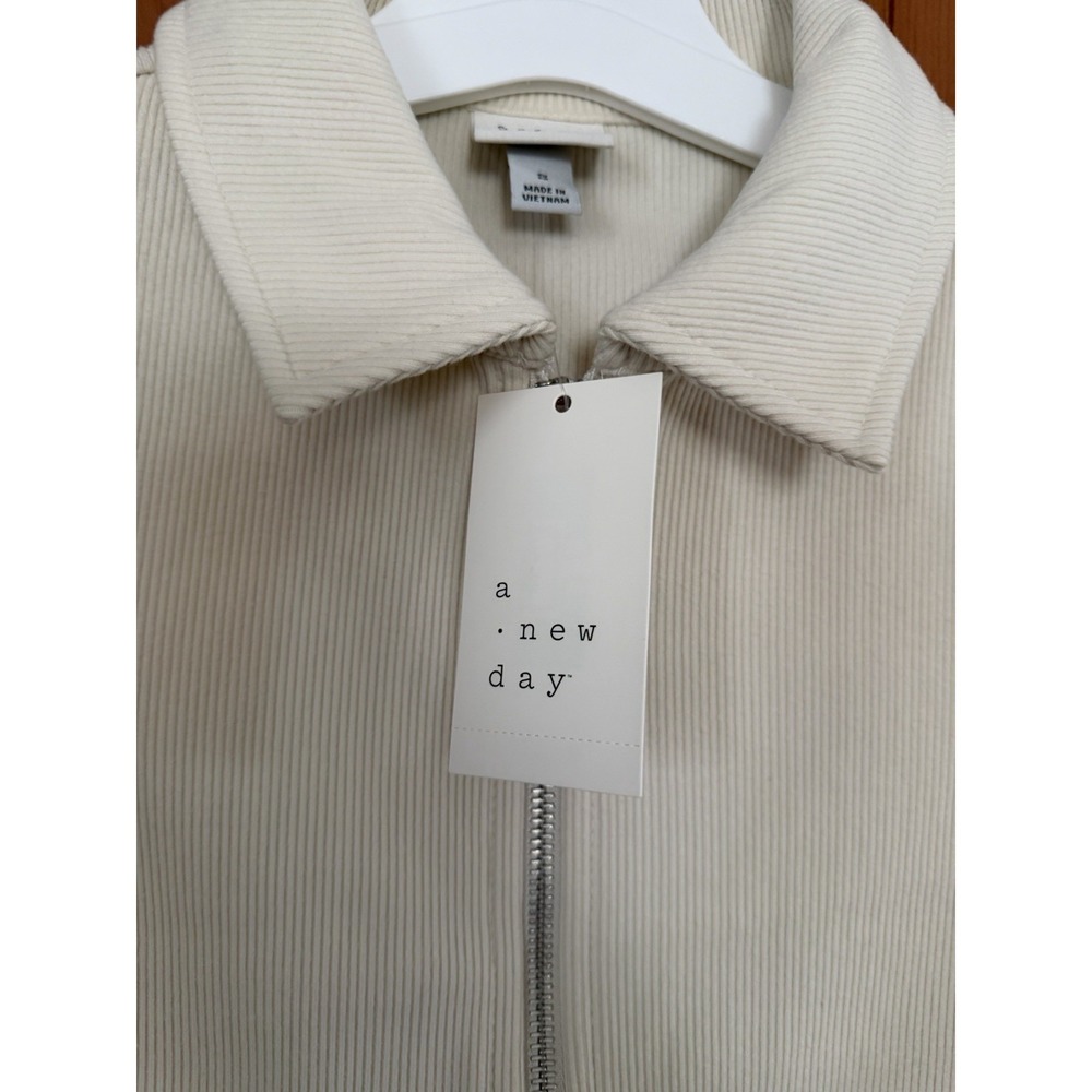 Women's A New Day Cream Ribbed Double Zipper Light Weight Jacket Size Small NWT - Picture 4 of 5